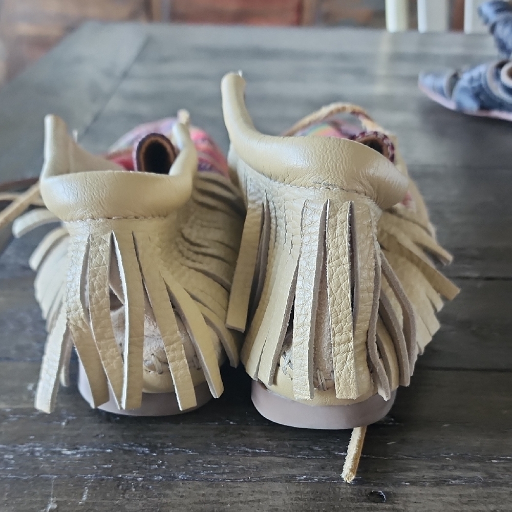 Colorful Patterned Moccasins - Picture 5 of 8